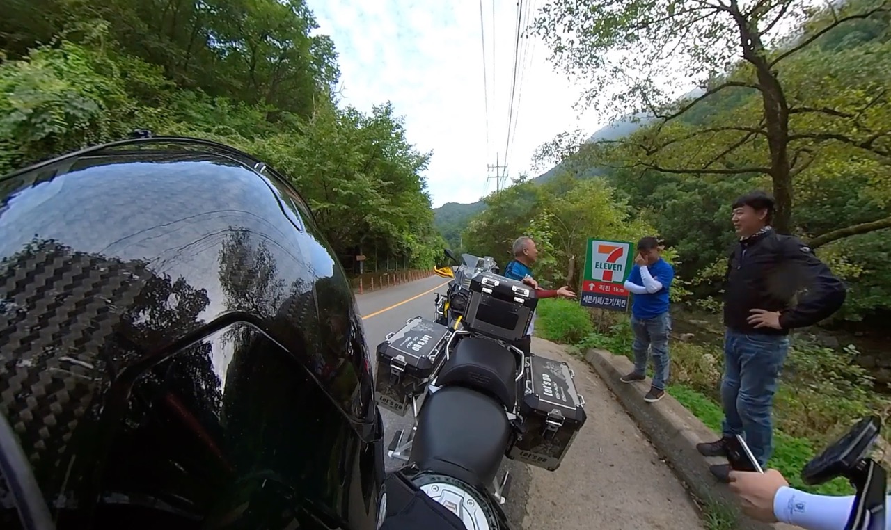 알프스 여행전 유명산 전곡 파주 한바퀴 돌다.